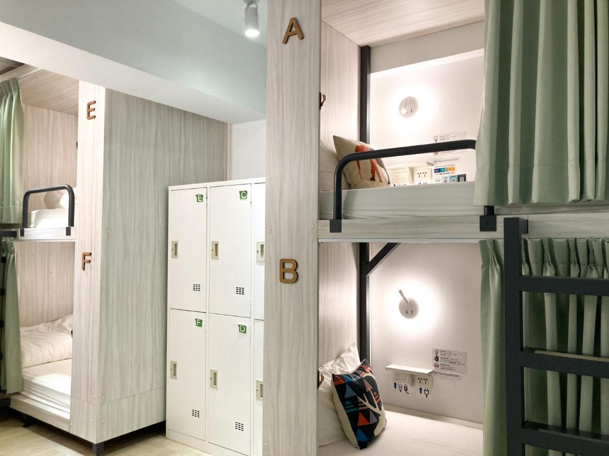 4Plus Hostel Taipei Bagian luar foto