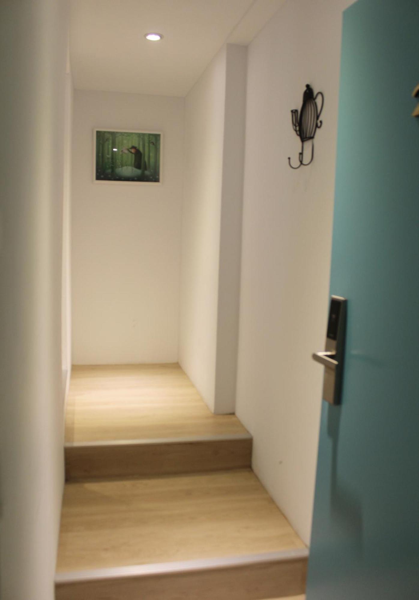 4Plus Hostel Taipei Bagian luar foto
